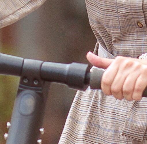 Zu sehen ist das Beitragsbild 1 zum Thema: Doc Green E-Scooter – Lohnt er sich?