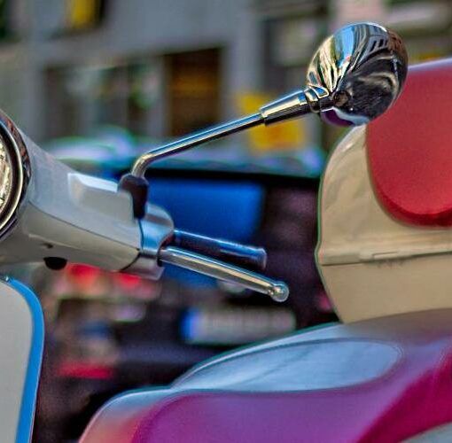 Zu sehen ist das Beitragsbild 1 zum Thema: Führerschein für Elektro Scooter & Roller