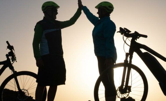 Zu sehen ist das Beitragsbild 1 zum Thema: Pedelec & E-Bike Versicherung Ratgeber