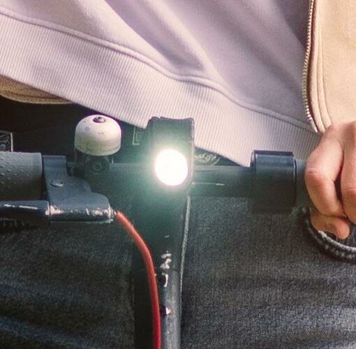 Zu sehen ist das Beitragsbild 1 zum Thema: Viron E-Scooter XI-700-S